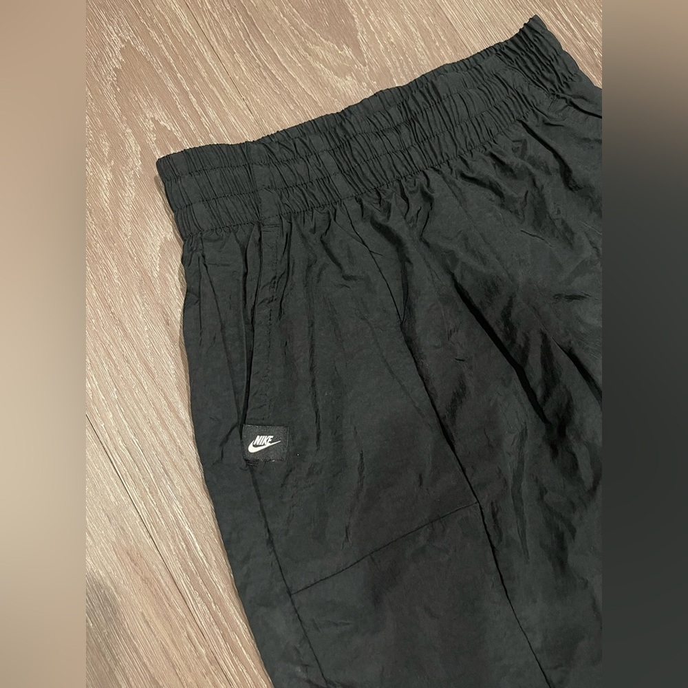 Nike Sportswear Heritage Big Kids (Girls) Woven Pants - Picture 6 of 9